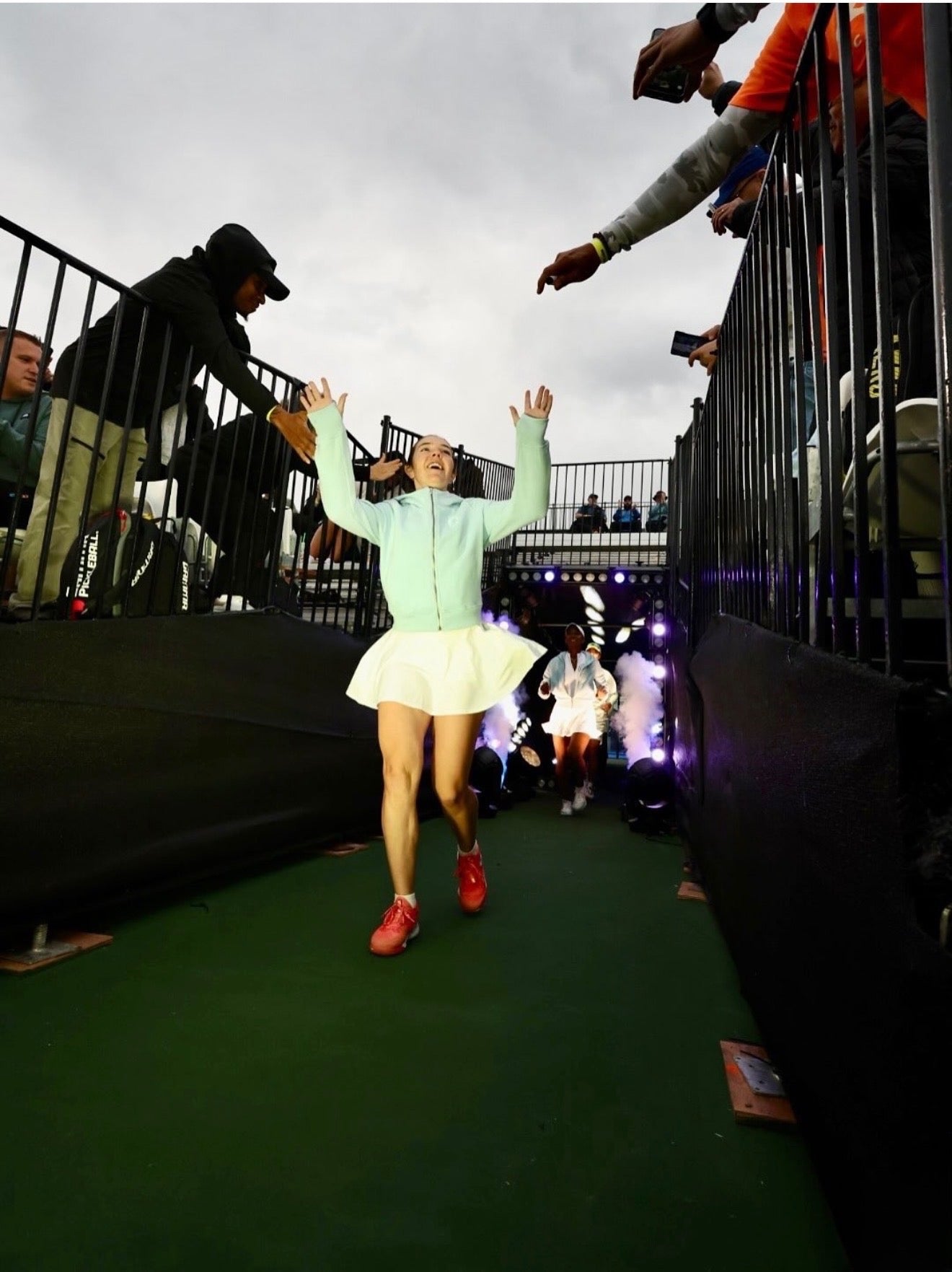 Cropped Hoodie - Rain